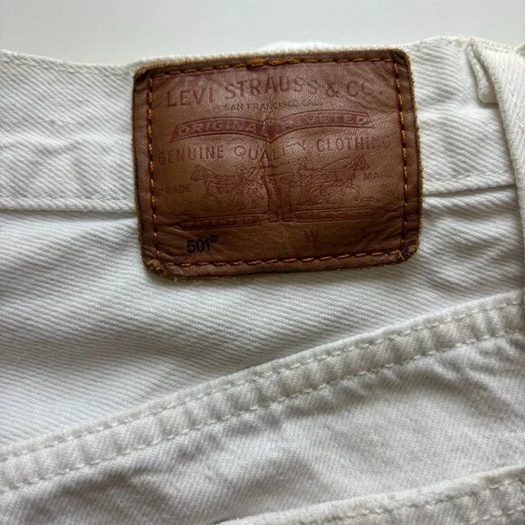 Levi’s White 501 Buttonfly Jean Shorts Size 26 - Picture 10 of 15